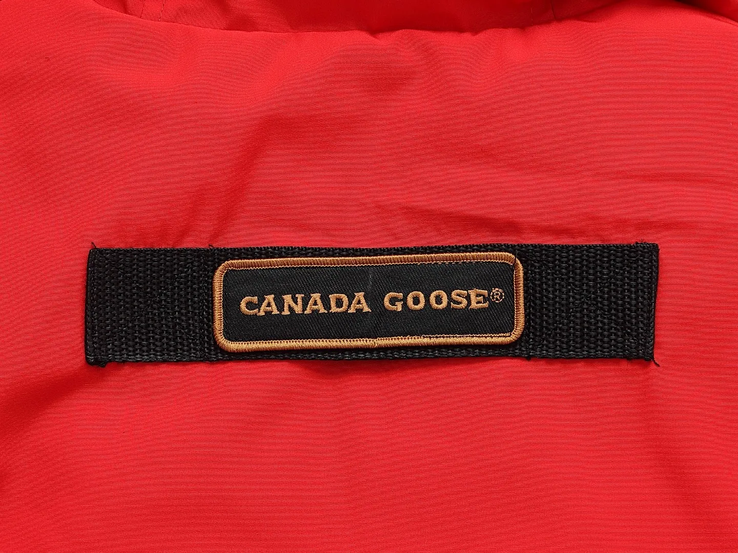 F ：Black Gray Beige Royal Blue Red sizi： Canada Goose 13 ： ！ ， ！ CANADA GOOSE Chilliwack 13 ， ， 90 ， 。 Authentic ， 1:1 。 ， 2 ， ， 12 ， ， YKK ， ， 。 、 18 、 ，nfc 、 ， 。 、 ， 、 10 YKK ， ykk 。 、 12 ， 。 、 logo， ， Authentic。 、 ， ， ， ， 。 ，